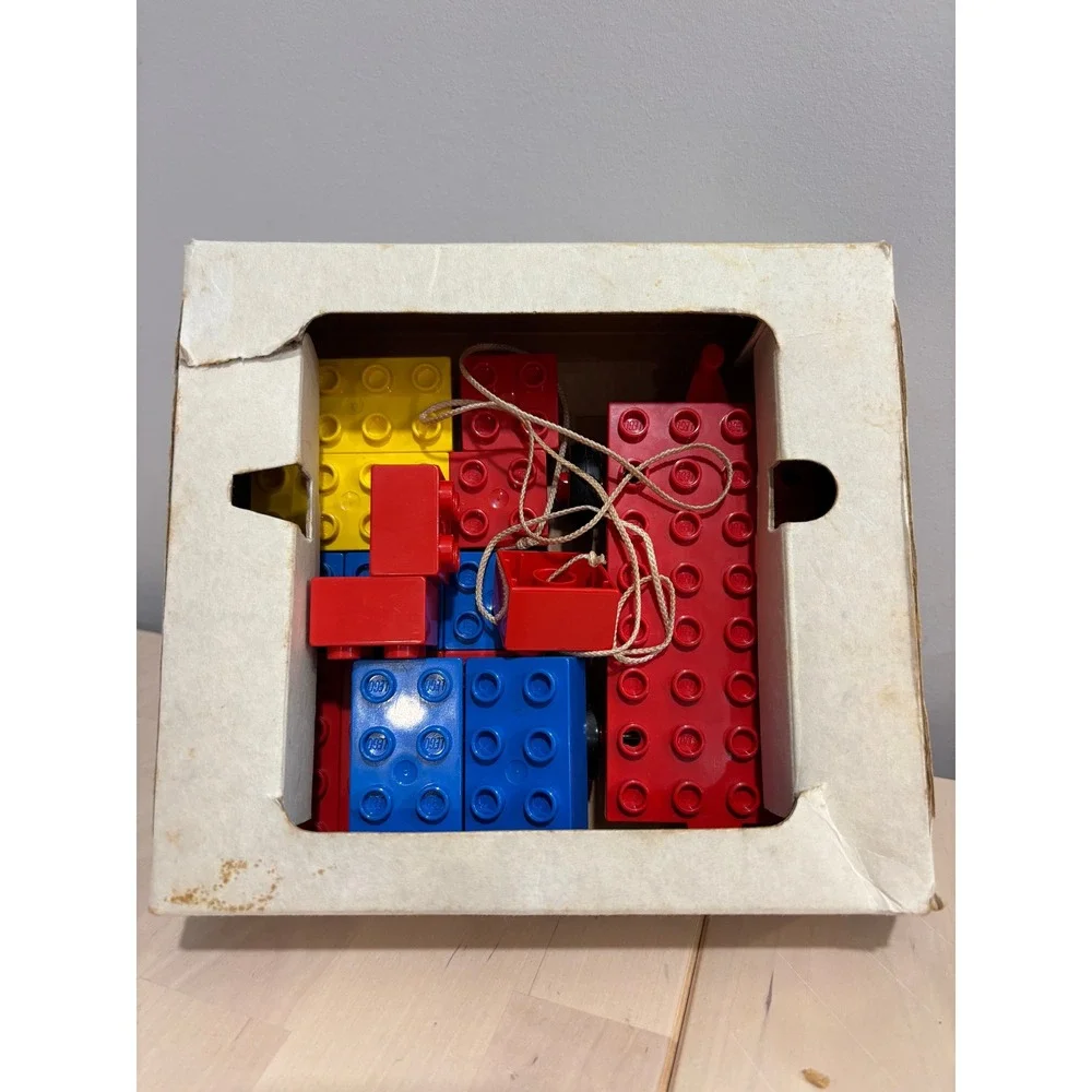 Vintage 1974 LEGO PreSchool Set 075 Pull Toy Wagon 16 Pieces Original Box